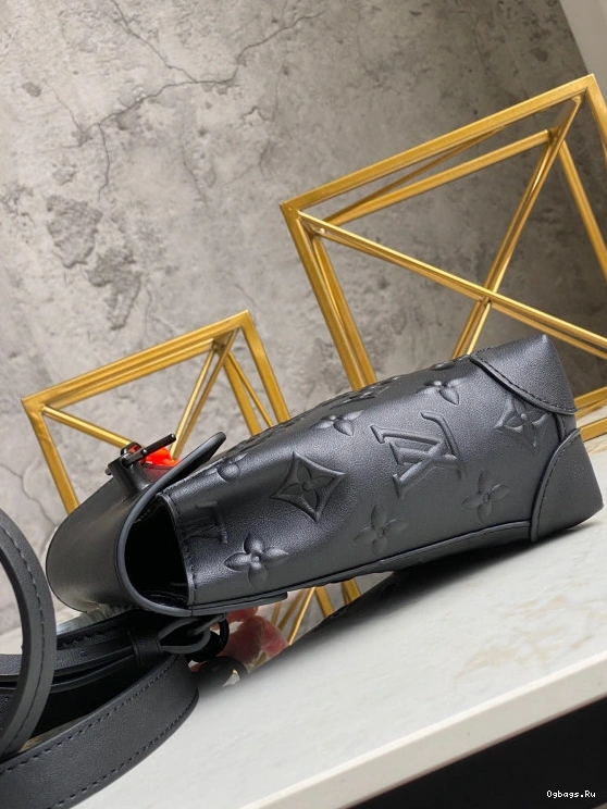 VUITTON XS STEAMER LOUIS 0322